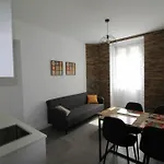Nice Booking - Le Sixty