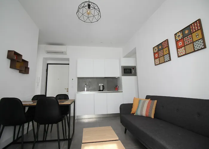Nice Booking - Le Sixty